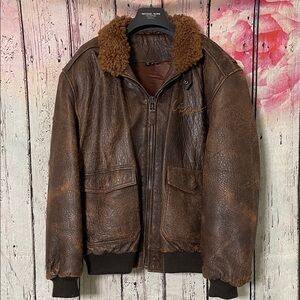 Distressed Brown Leather Bomber Jacket Sized M Fit Womens XL